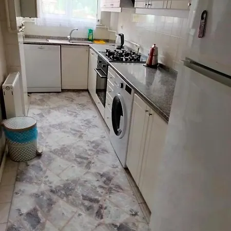 Tarabya Family Apartman *